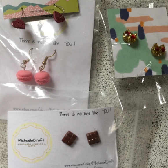 Earrings - Picture 4 of 7